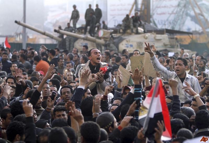 Egyptians extend protest, say army not doing enough